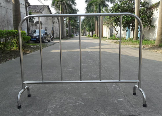 Traffic Crowd Control Barriers / Crowd Control Fencing Metal Pipe