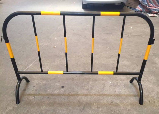 Fixed Leg Traffic Crowd Safety Barriers , Crowd Barrier Fencing