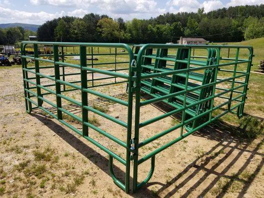 Heavy Duty Metal Corral Fence Portable Galvanized Livestock 4 / 5 / 6 Rails Cattle Fence